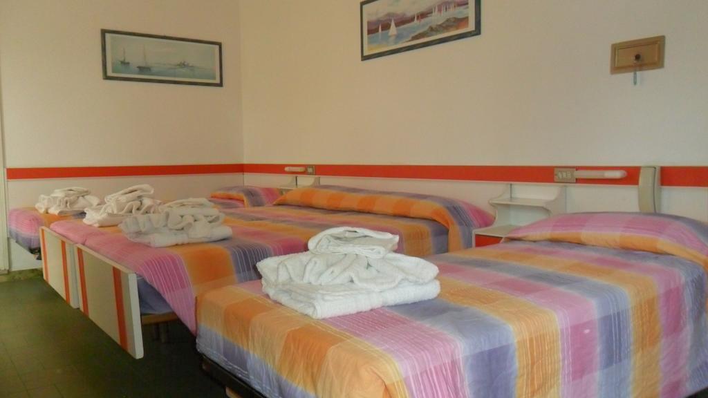 Hotel Michelangelo Bellaria-Igea Marina Rum bild