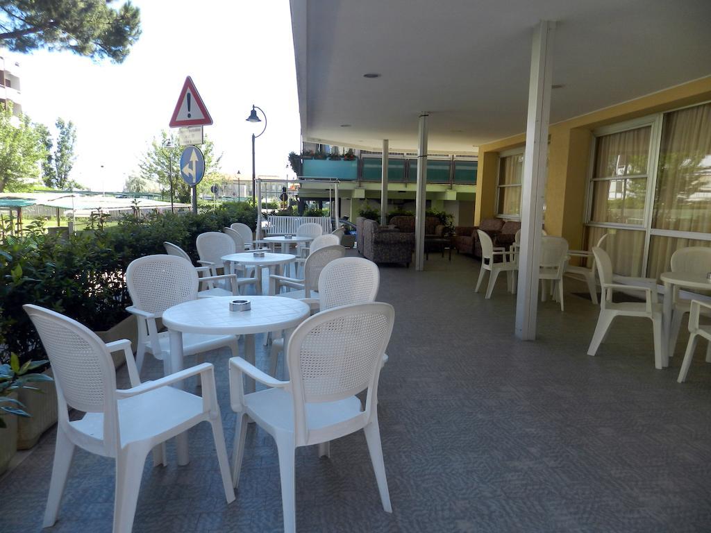 Hotel Michelangelo Bellaria-Igea Marina Exteriör bild