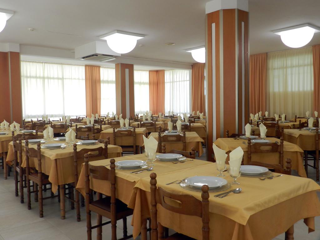 Hotel Michelangelo Bellaria-Igea Marina Exteriör bild